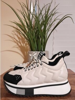 F65 platform sneakers cream black sz 36 patent leather